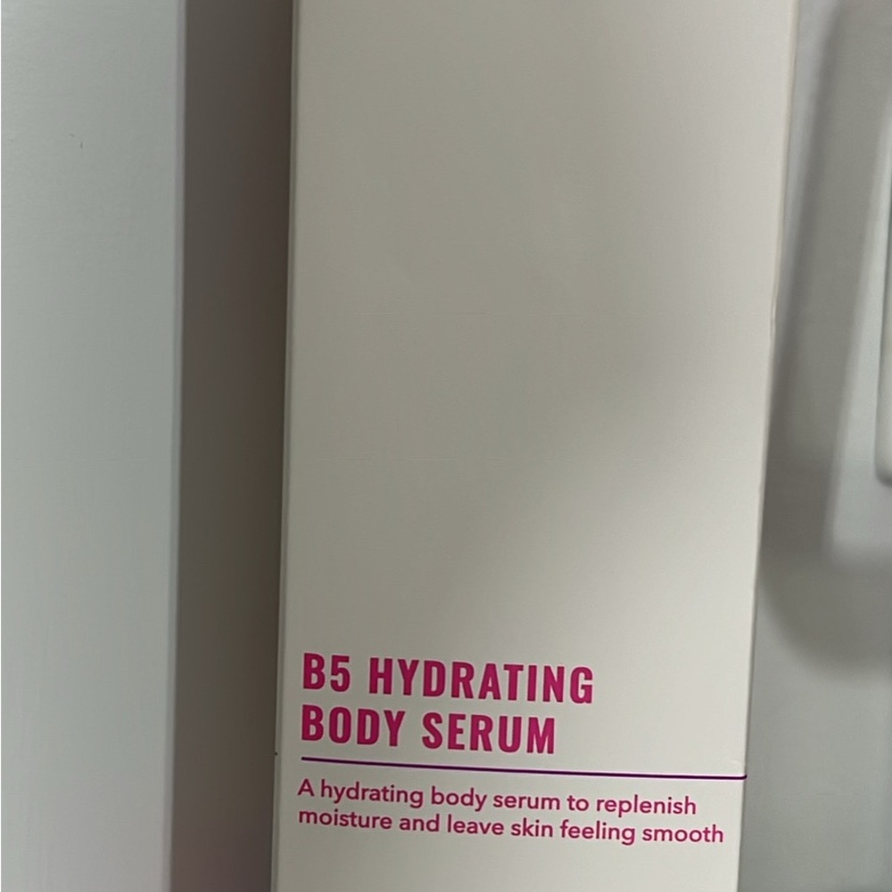 B5 Hydrating Body Serum - White
